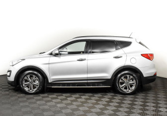 Подержанный автомобиль Hyundai Santa Fe 2015 года (3 фото)