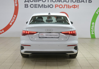 Подержанный автомобиль Audi A3 Sedan 2022 года (5 фото)