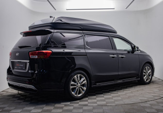 Подержанный автомобиль Kia Carnival 2016 года (4 фото)