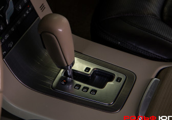 Подержанный автомобиль Volvo XC70 2008 года (19 фото)