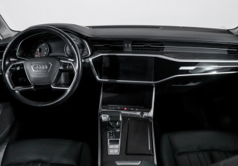 Подержанный автомобиль Audi A6 Sedan 2019 года (12 фото)