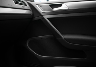 Подержанный автомобиль Volkswagen Golf Hatchback 2013 года (24 фото)