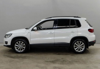 Подержанный автомобиль Volkswagen Tiguan 2016 года (8 фото)