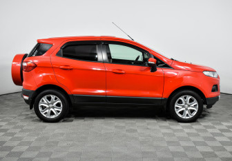 Подержанный автомобиль Ford EcoSport 2016 года (4 фото)