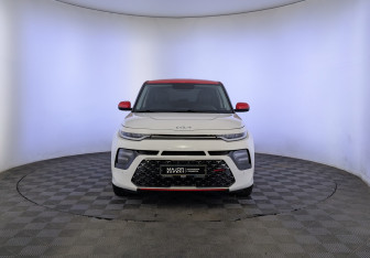 Подержанный автомобиль Kia Soul 2022 года (2 фото)