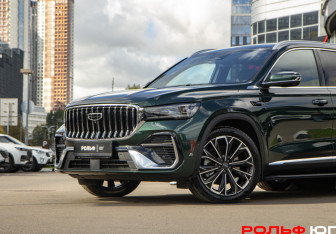 Подержанный автомобиль Geely Monjaro 2026 года (17 фото)