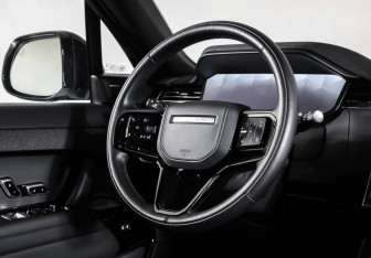 Подержанный автомобиль Land Rover Range Rover Sport 2023 года (12 фото)