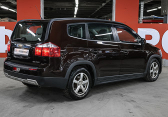 Подержанный автомобиль Chevrolet Orlando 2013 года (5 фото)