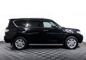 Подержанный автомобиль Nissan Patrol 2013 года (4 фото)
