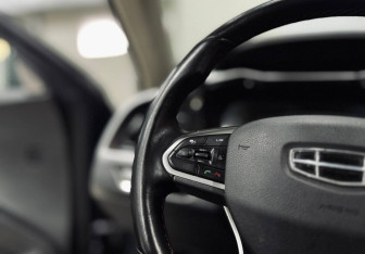 Подержанный автомобиль Geely Tugella 2021 года (13 фото)