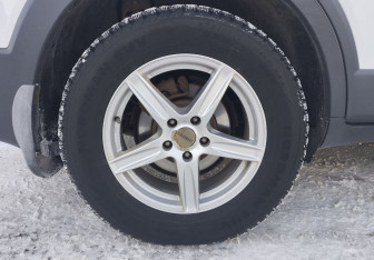 Подержанный автомобиль Chevrolet Captiva 2013 года (12 фото)