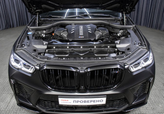 Подержанный автомобиль BMW X5 M 2021 года (9 фото)
