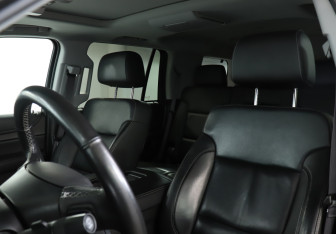 Подержанный автомобиль Chevrolet Tahoe 2016 года (17 фото)