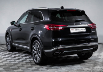 Подержанный автомобиль Hongqi HS5 2023 года (7 фото)