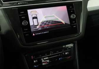 Подержанный автомобиль Volkswagen Tiguan 2021 года (13 фото)