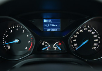 Подержанный автомобиль Ford Focus Hatchback 2013 года (11 фото)