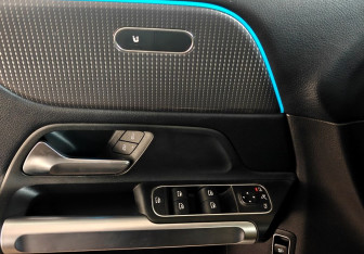 Подержанный автомобиль Mercedes-Benz GLB 2020 года (17 фото)