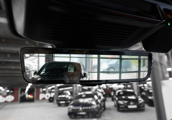 Подержанный автомобиль Land Rover Range Rover Sport 2024 года (24 фото)