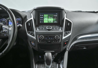 Подержанный автомобиль DongFeng AX7 2018 года (7 фото)