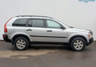 Подержанный автомобиль Volvo XC90 2004 года (4 фото)