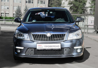 Подержанный автомобиль Skoda Octavia RS Liftback 2012 года (2 фото)