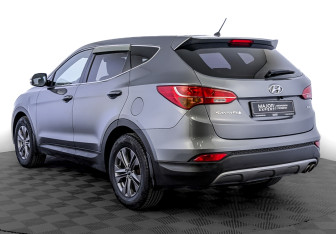 Подержанный автомобиль Hyundai Santa Fe 2014 года (7 фото)