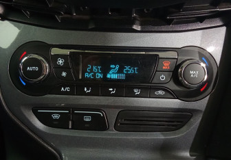 Подержанный автомобиль Ford Focus Wagon 2014 года (12 фото)