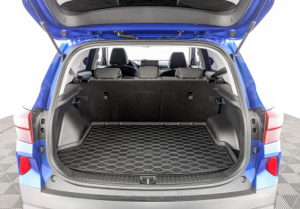 Подержанный автомобиль Kia Seltos 2022 года (10 фото)