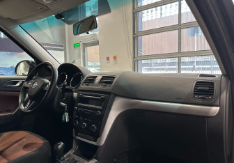 Подержанный автомобиль Skoda Yeti 2014 года (10 фото)
