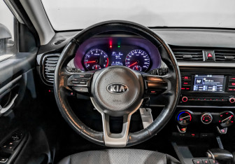 Подержанный автомобиль Kia Rio Hatchback 2021 года (20 фото)
