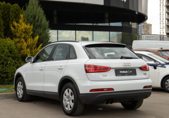 Подержанный автомобиль Audi Q3 2012 года (5 фото)