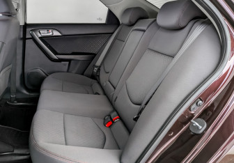 Подержанный автомобиль Kia Cerato Sedan 2011 года (12 фото)