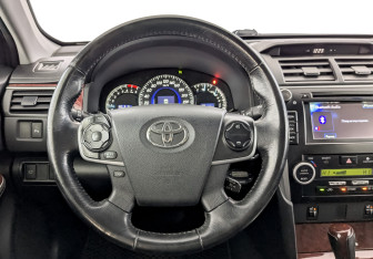 Подержанный автомобиль Toyota Camry Sedan 2014 года (22 фото)