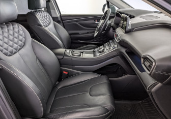 Подержанный автомобиль Hyundai Santa Fe 2021 года (24 фото)