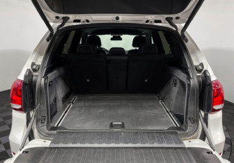 Подержанный автомобиль BMW X5 2017 года (9 фото)