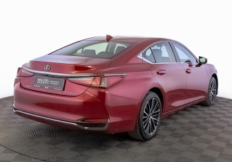 Подержанный автомобиль Lexus ES 2021 года (5 фото)