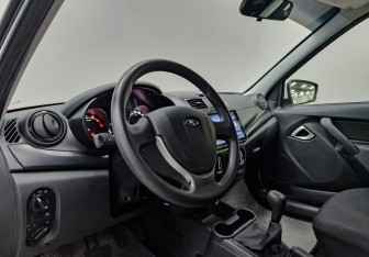 Подержанный автомобиль LADA (ВАЗ) Granta Sedan 2023 года (15 фото)