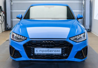 Подержанный автомобиль Audi A4 Sedan 2020 года (2 фото)