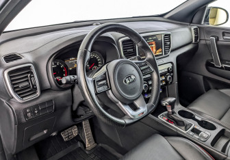 Подержанный автомобиль Kia Sportage 2021 года (16 фото)