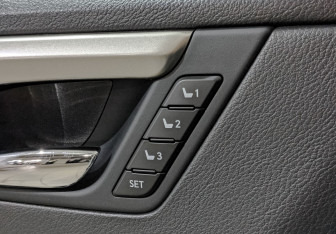 Подержанный автомобиль Lexus RX 2021 года (28 фото)