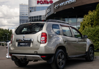 Подержанный автомобиль Renault Duster 2012 года (4 фото)