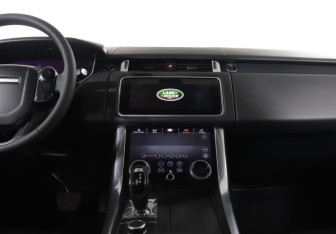 Подержанный автомобиль Land Rover Range Rover Sport 2018 года (14 фото)