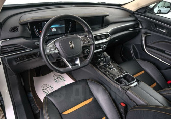 Подержанный автомобиль FAW Bestune T77 2020 года (10 фото)