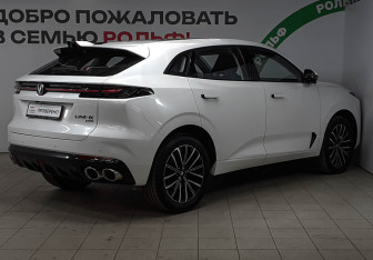 Подержанный автомобиль Changan UNI-K 2023 года (4 фото)