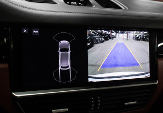 Подержанный автомобиль Porsche Cayenne 2020 года (22 фото)