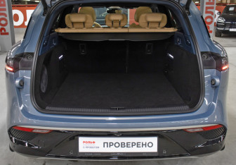 Подержанный автомобиль Voyah Free 2022 года (10 фото)