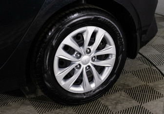 Подержанный автомобиль Kia Ceed Hatchback 2021 года (7 фото)