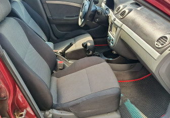 Подержанный автомобиль Chevrolet Lacetti Wagon 2008 года (9 фото)