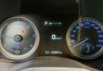 Подержанный автомобиль Hyundai Tucson 2018 года (16 фото)