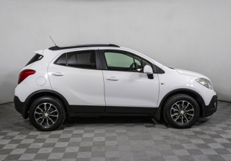 Подержанный автомобиль Opel Mokka 2013 года (4 фото)